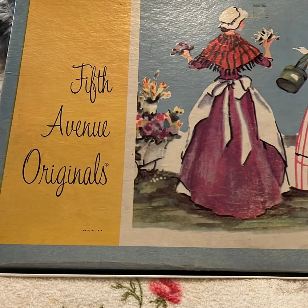 New Vintage Fifth Avenue Originals Cannon bath towel set
